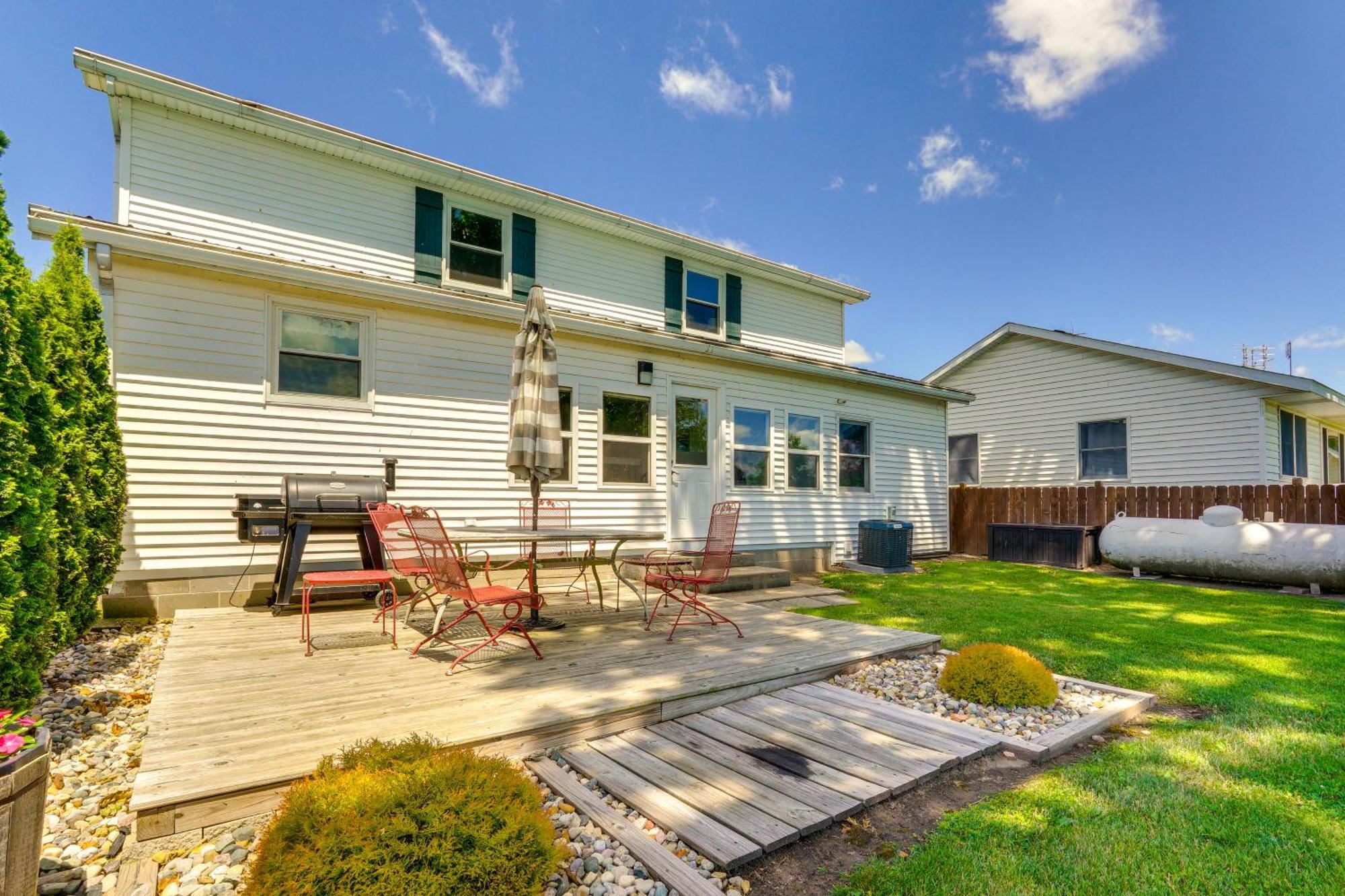 Howe Retreat With Fire Pit And Private Boat Dock! Экстерьер фото